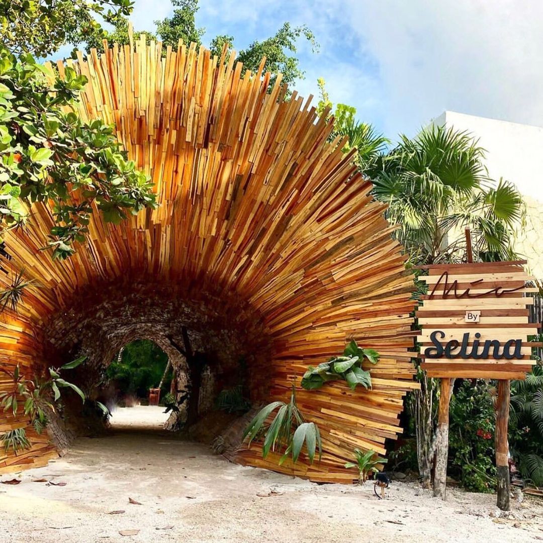 MIA RESTAURANT